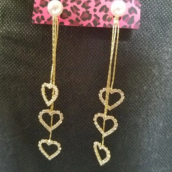 Betsey Johnson Tiered Heart Earrings - NWT - Picture 2 of 7